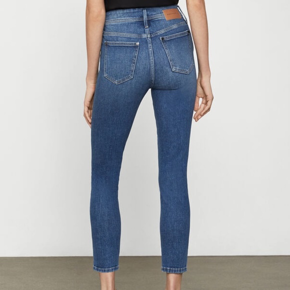 High Rise Cropped Jeans👖 - Picture 10 of 10